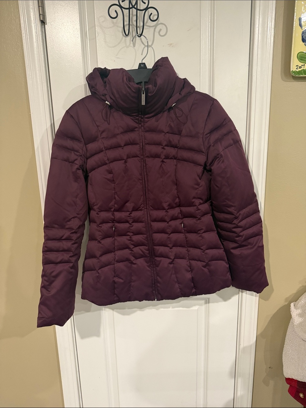 Women's Quilted Puffer Jacket - Wine